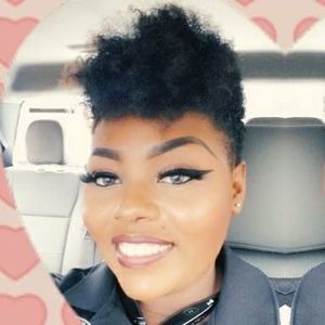 Meet your Posher, Sheena